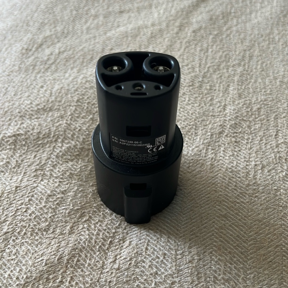 Tesla J772 Charger